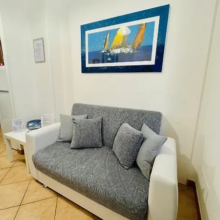 Apartment Max